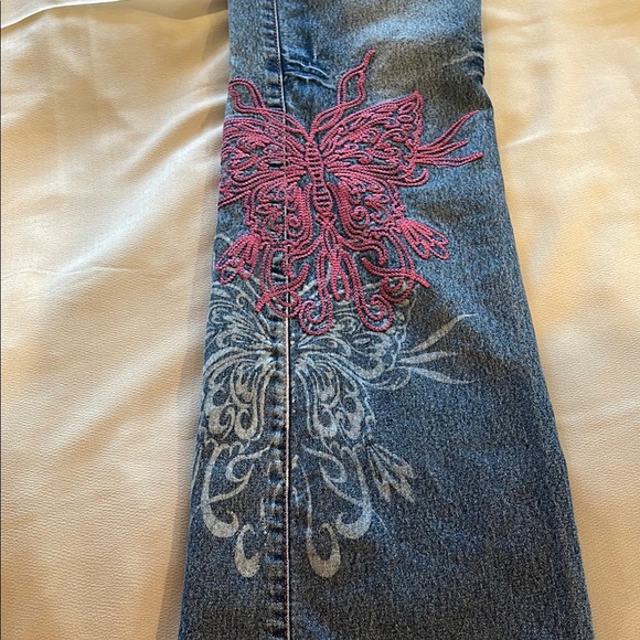 Amazing Embroidered Boot Leg Jeans with Butterfly Embellishments - Picture 3 of 13